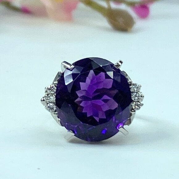 Platinum 8.90ct faceted Amethyst 0.12ct Diamond statement ring9.1g s7 JR339